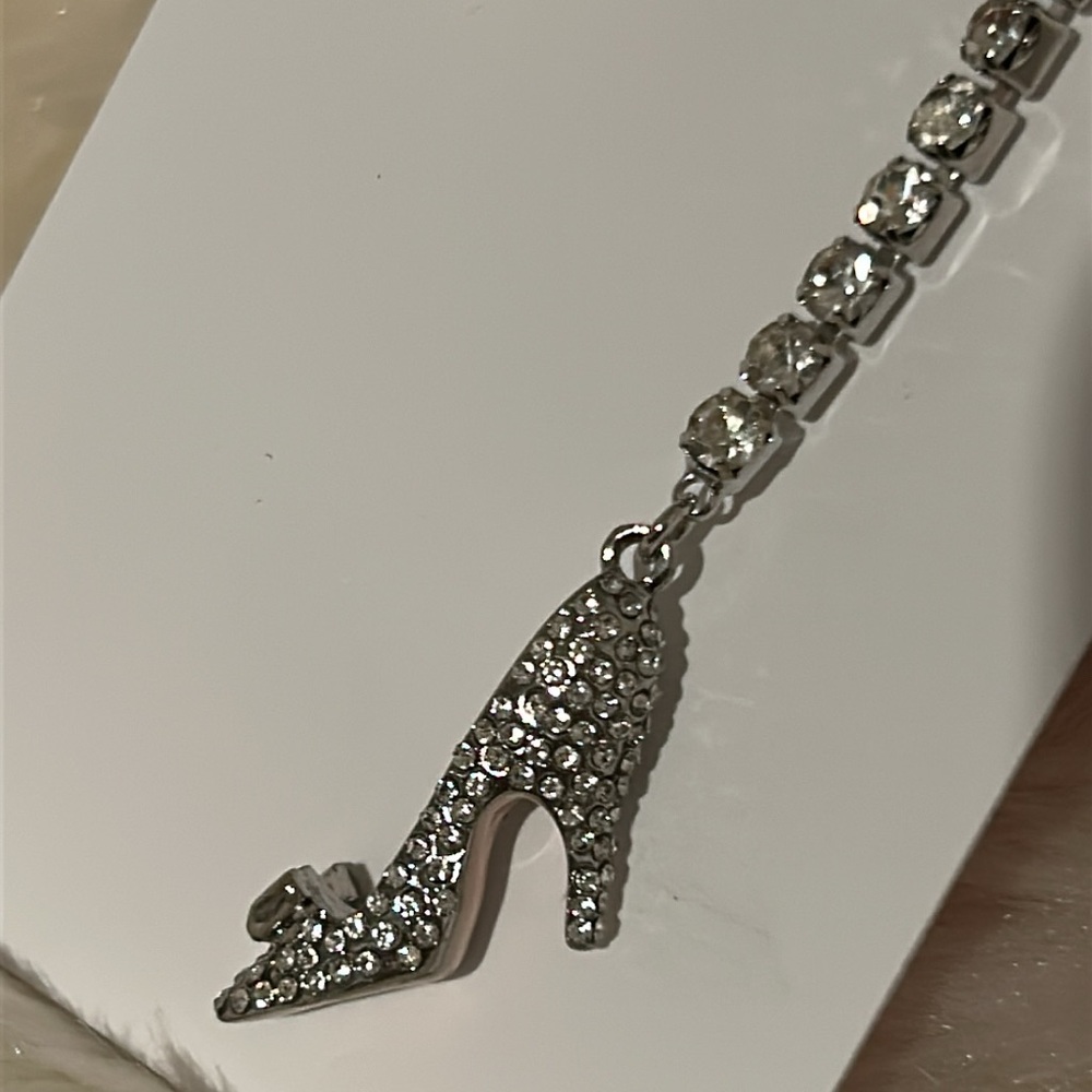 New Betsey Johnson BETSEYS HOLIDAY MISMATCH Crystal High Heels Bow EARRINGS NWT - Picture 8 of 16